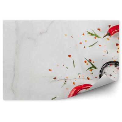 Papier peint Poivrons et épices sur une table en marbre