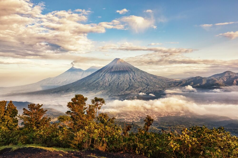 Tapisserie murale Vue des volcans Fuego depuis pacaya guatemala