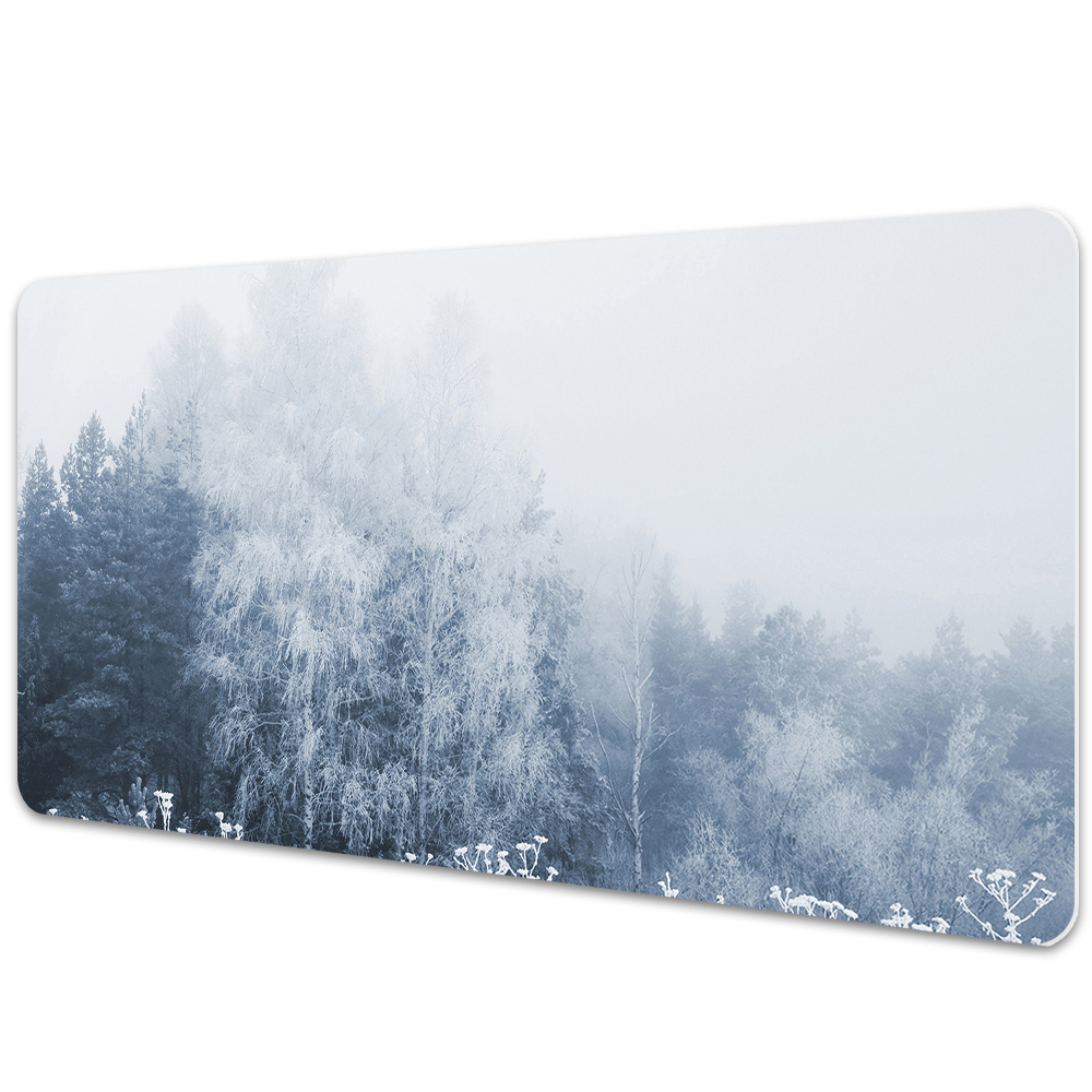 Tapis de bureau Paysage de forêt en hiver