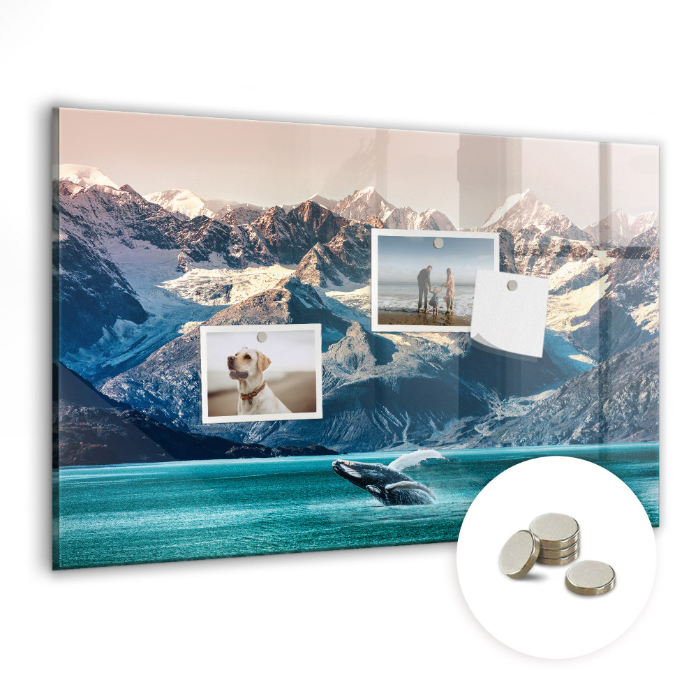 Tableau en verre magnétique Baleine sur fond de montagne