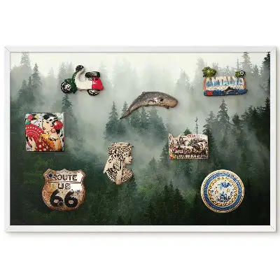 Tableau magnétique motif forêt verte dans la brume
