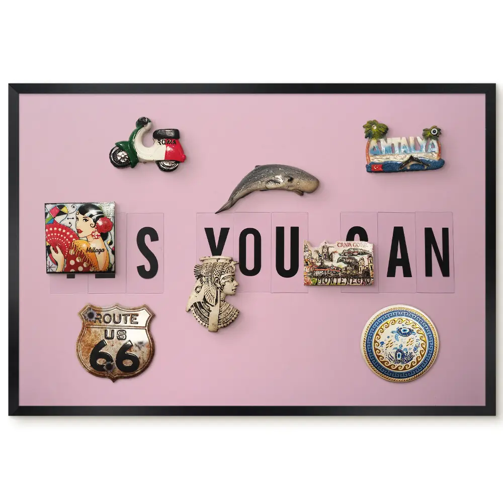 Tableau magnétique décoratif avec cadre et lettrage de motivation rose minimaliste