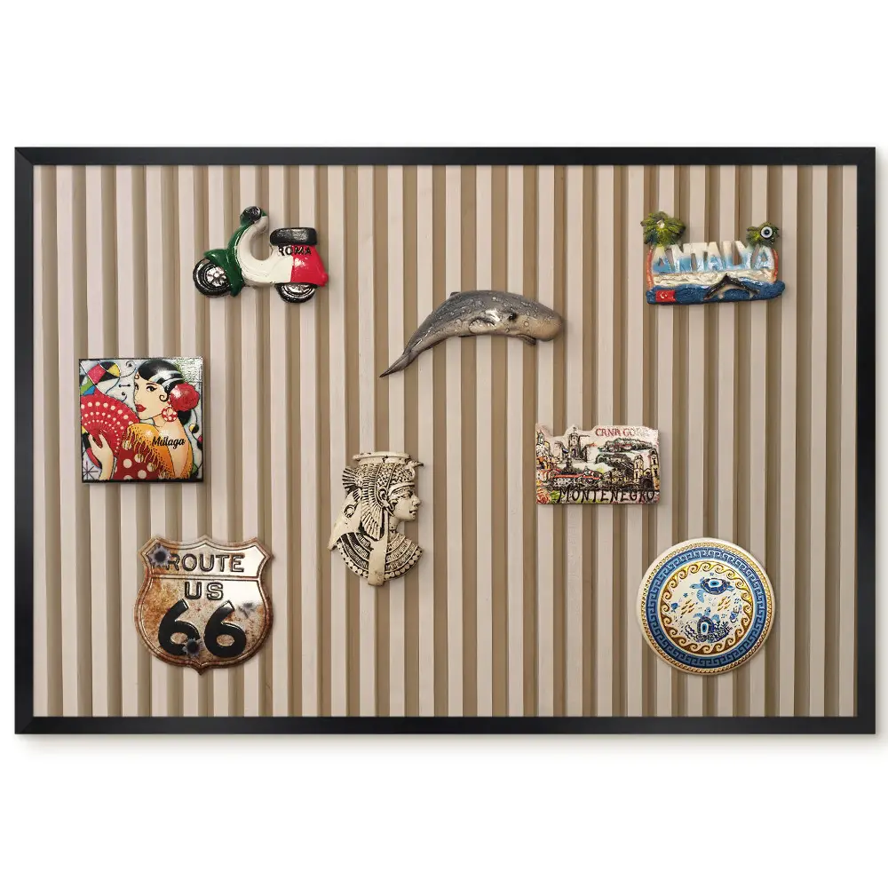 Tableau magnétique avec motif de rayures verticales en bois clair