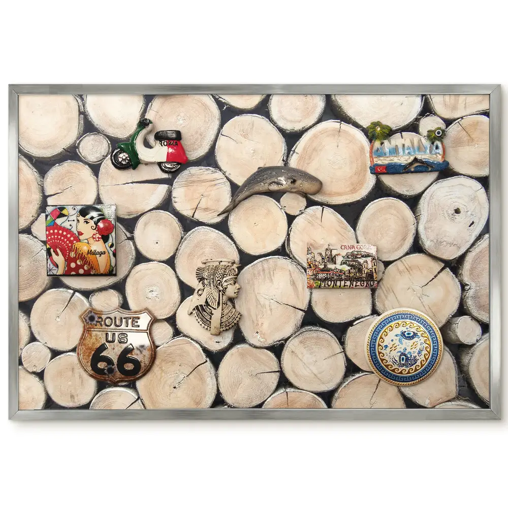 Tableau magnétique encadré avec motif de disques en bois sur fond sombre