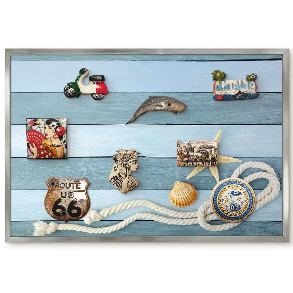 Panneau décoratif pour aimants souvenirs avec motif de coquillages et corde sur planches bleues