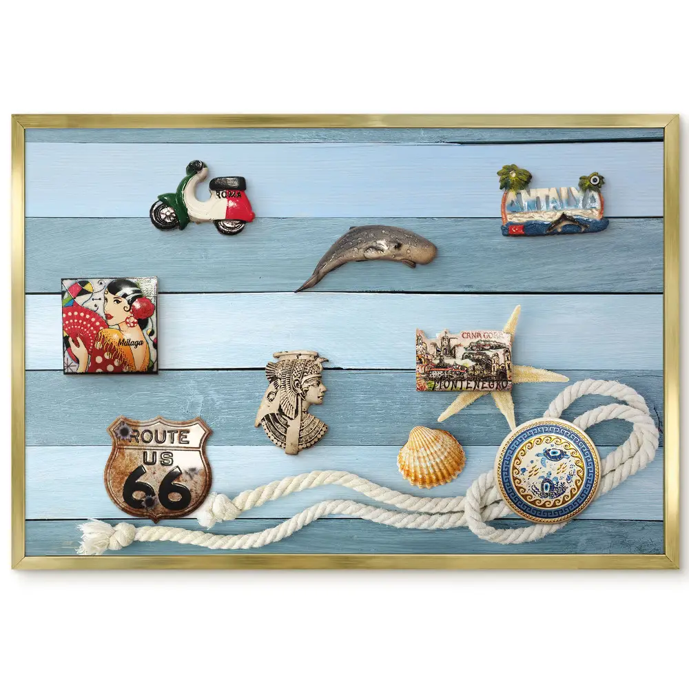 Tableau magnétique encadré motif coquillages et corde sur planches bleues