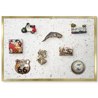 Tableau magnétique encadré motif terrazzo blanc beige et gris