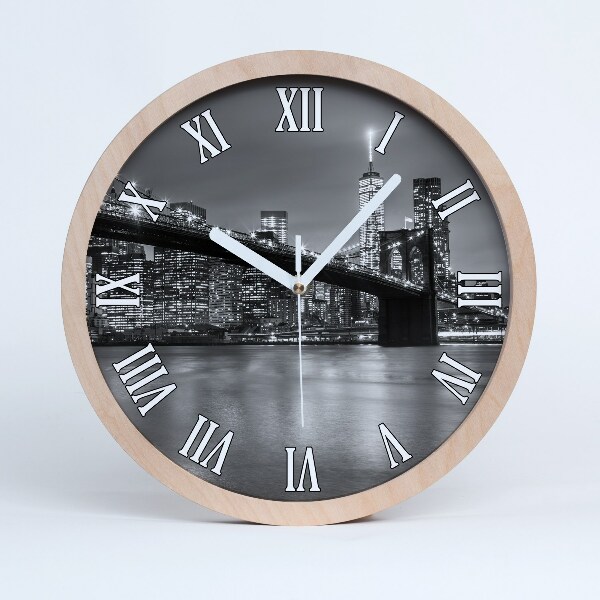 Horloge murale bois design New York la nuit