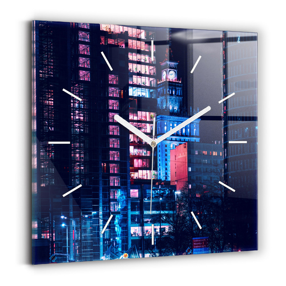 Horloge carrée en verre Varsovie la nuit
