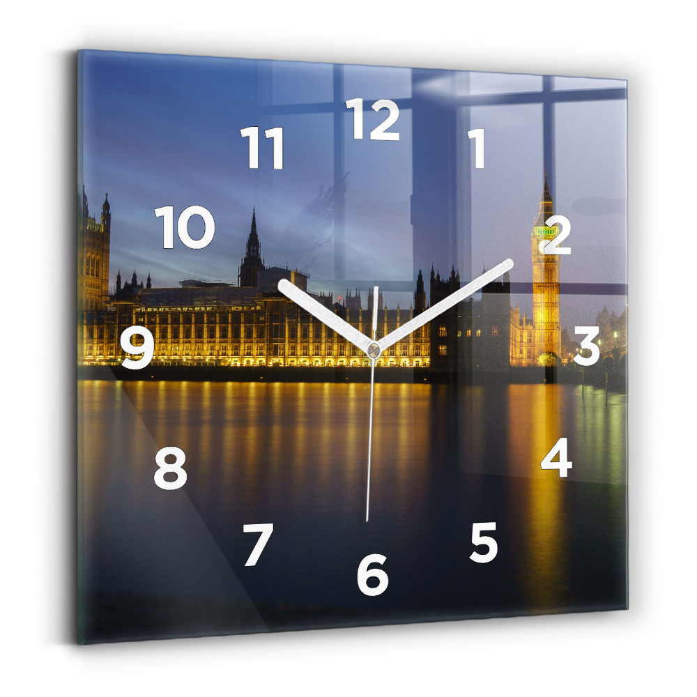 Horloge murale carrée Palais Winchester à Londres