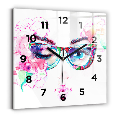 Horloge murale carrée Femme avec des lunettes