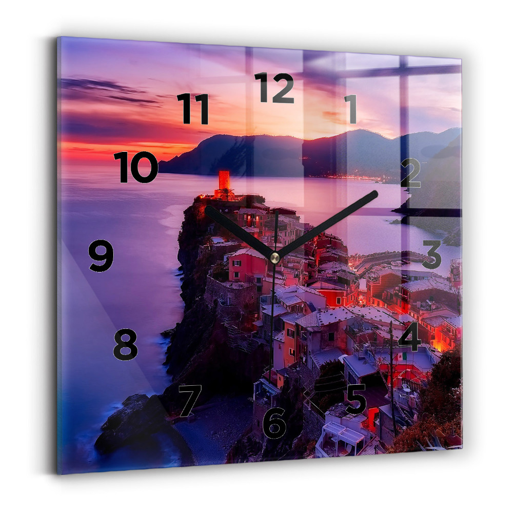 Horloge carrée en verre Maisons près du lac