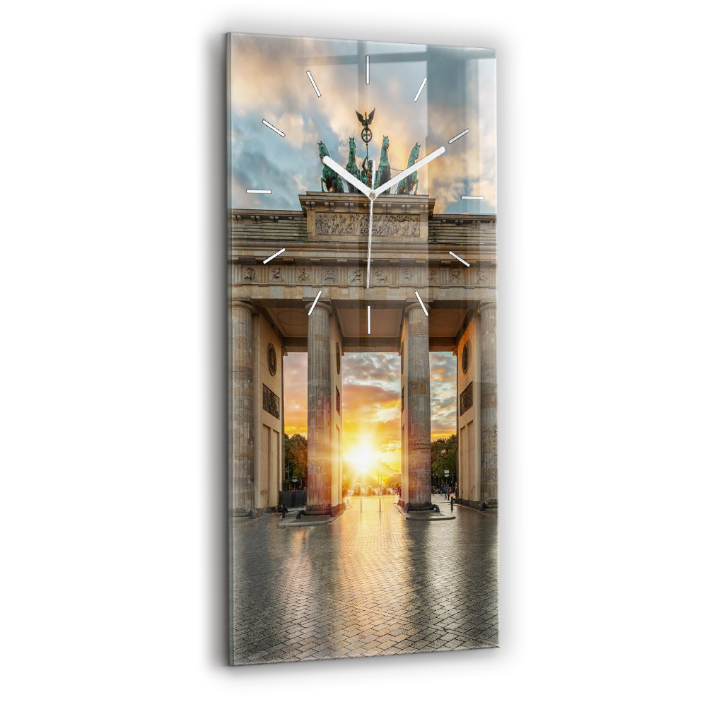 Horloge rectangulaire verticale Porte de Brandebourg à Berlin