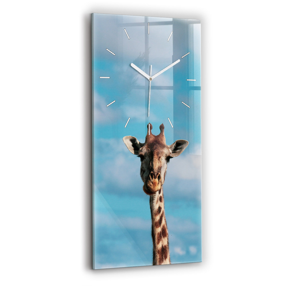 Horloge murale verticale Tête de girafe sur fond de ciel
