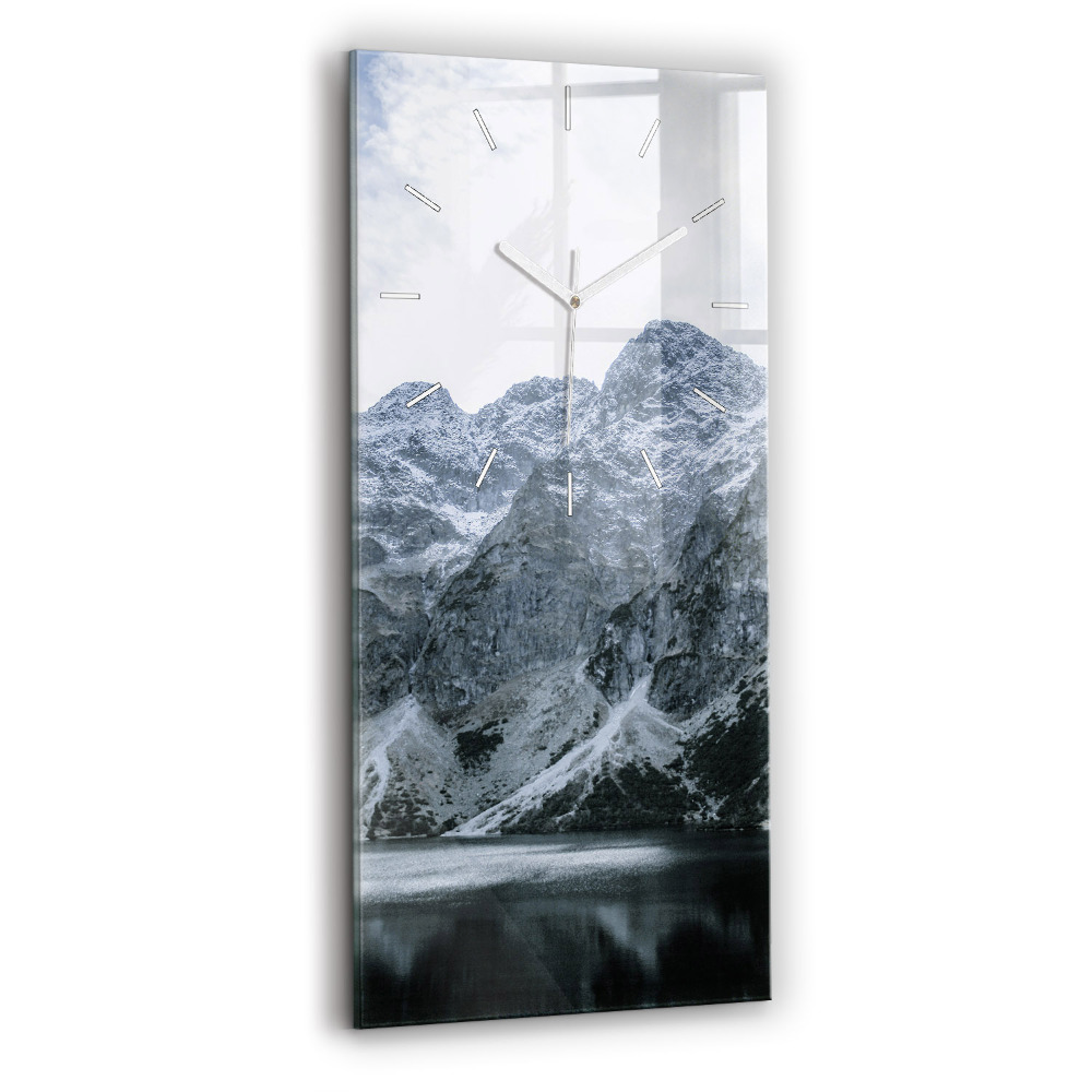 Horloge verticale en verre Morskie Oko dans les Tatras