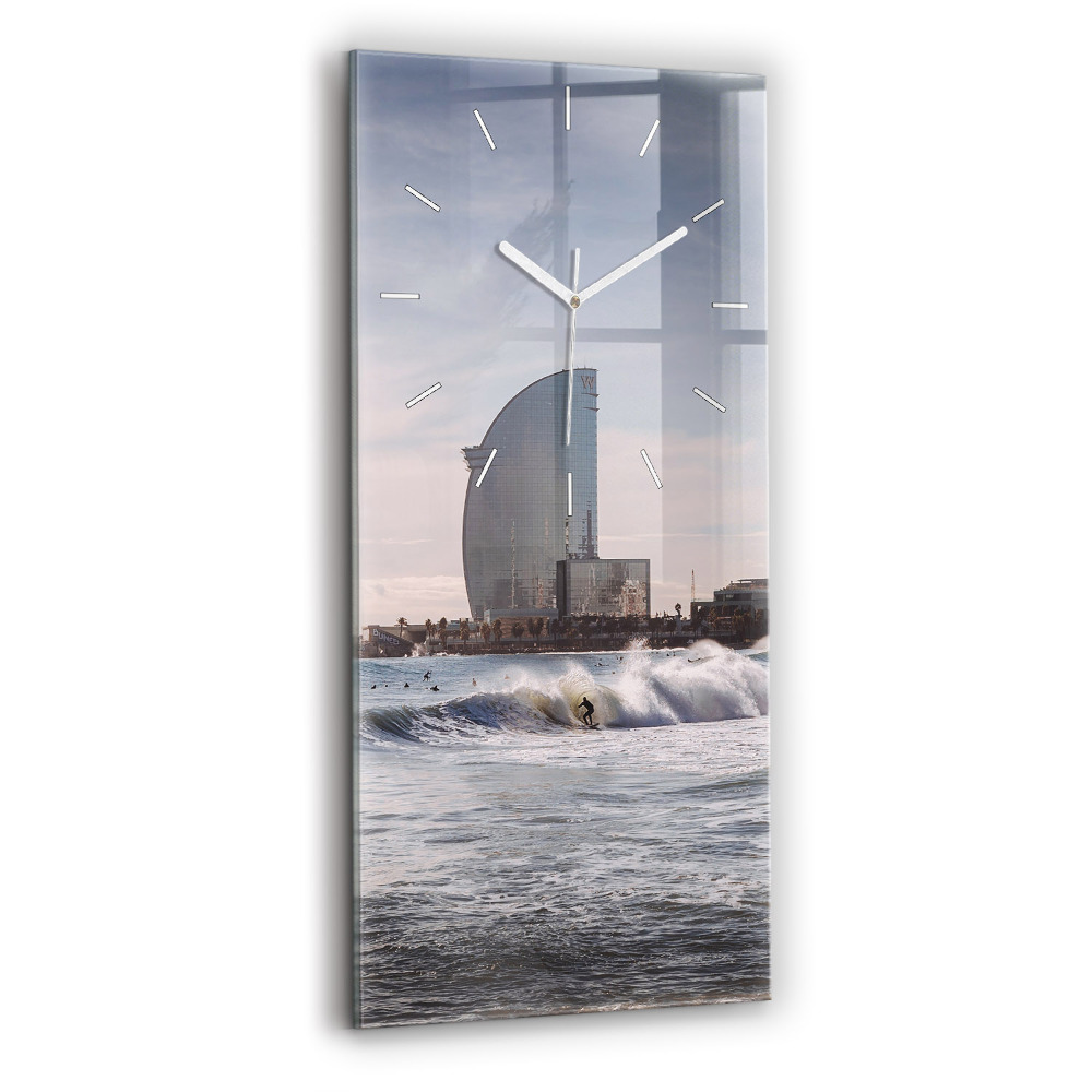Horloge rectangulaire verticale Surfeur de Barcelone