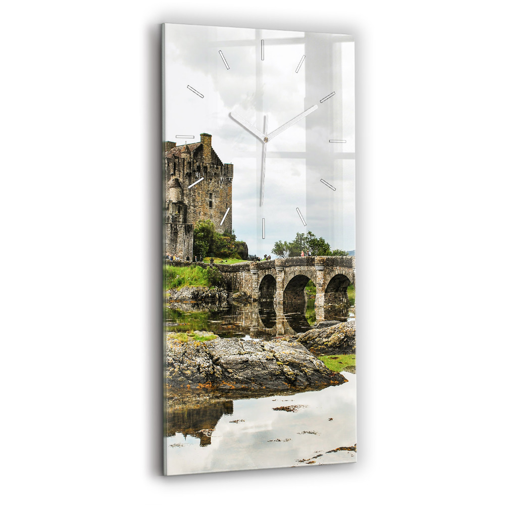 Horloge rectangulaire verticale Château d'Eilean Donan en Écosse