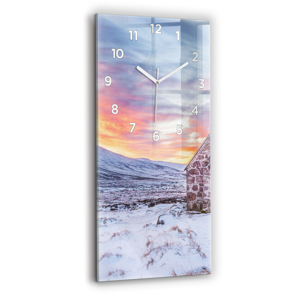 Horloge rectangulaire verticale Chalet dans les montagnes