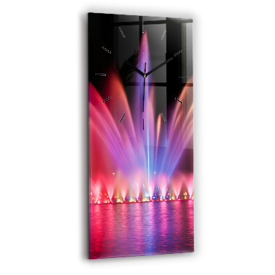 Horloge rectangulaire verticale Fontaine de Wrocław la nuit
