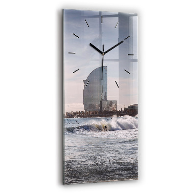 Horloge rectangulaire verticale Surfeur de Barcelone