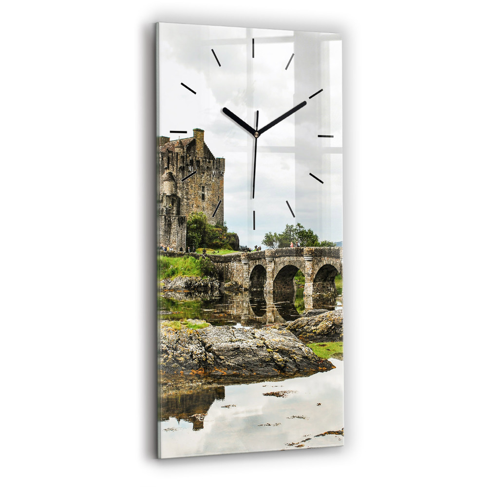 Horloge rectangulaire verticale Château d'Eilean Donan en Écosse
