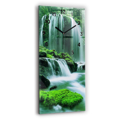 Horloge murale verticale Cascade parmi la mousse