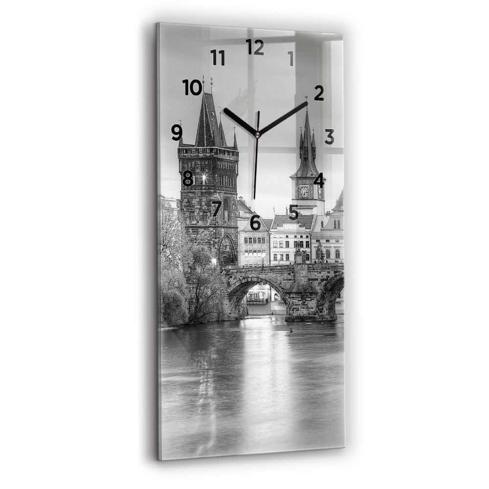 Horloge verticale en verre Pont Charles à Prague