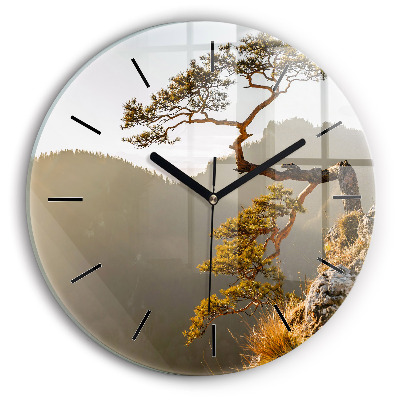Arbre dans les montagnes Horloge ronde