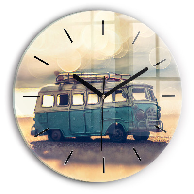 Campeur sur la plage Horloge ronde en verre