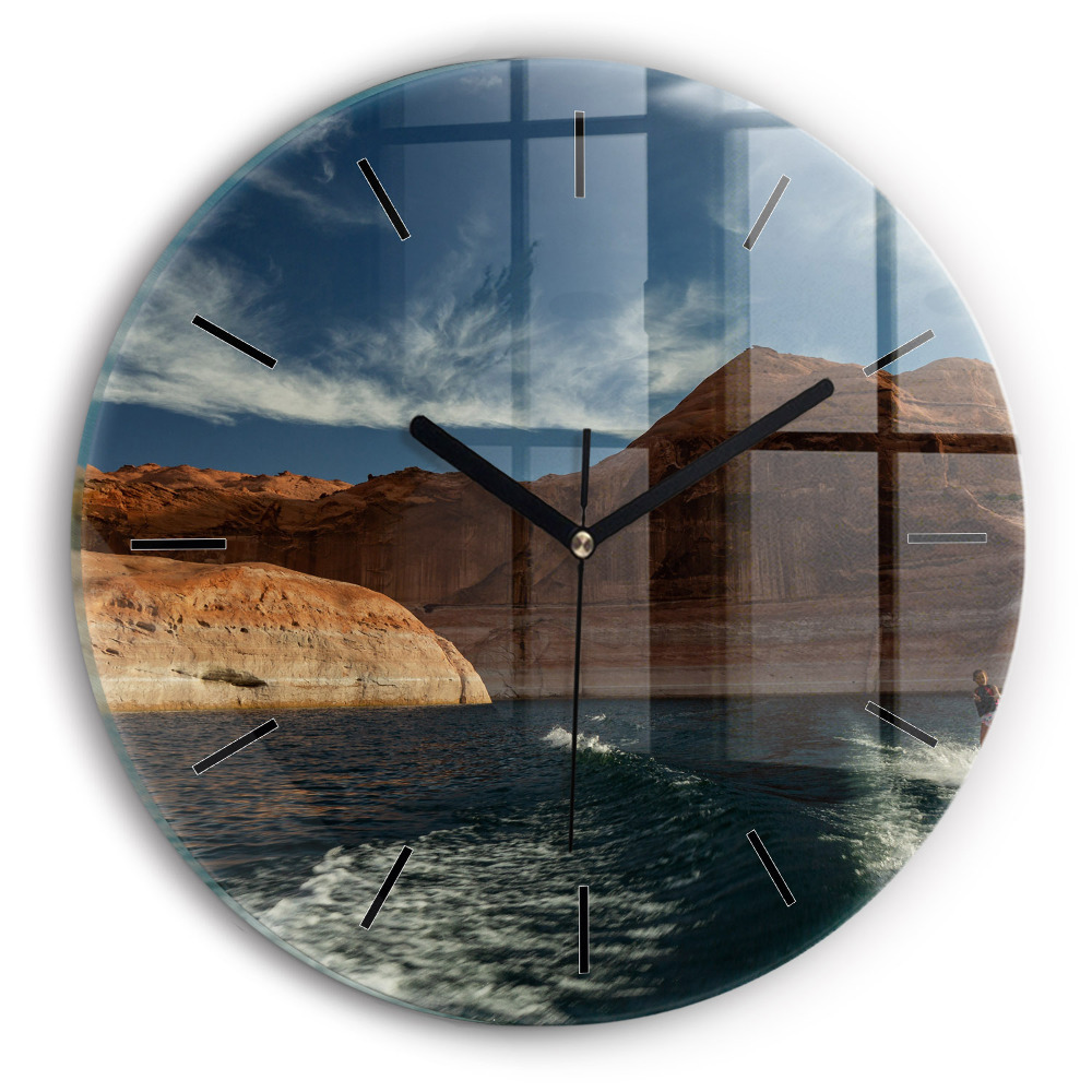 Personne sur des skis nautiques Pendule murale ronde