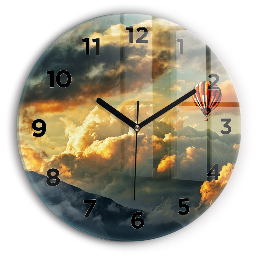 Horloge ronde en verre Vol en ballon dans les nuages