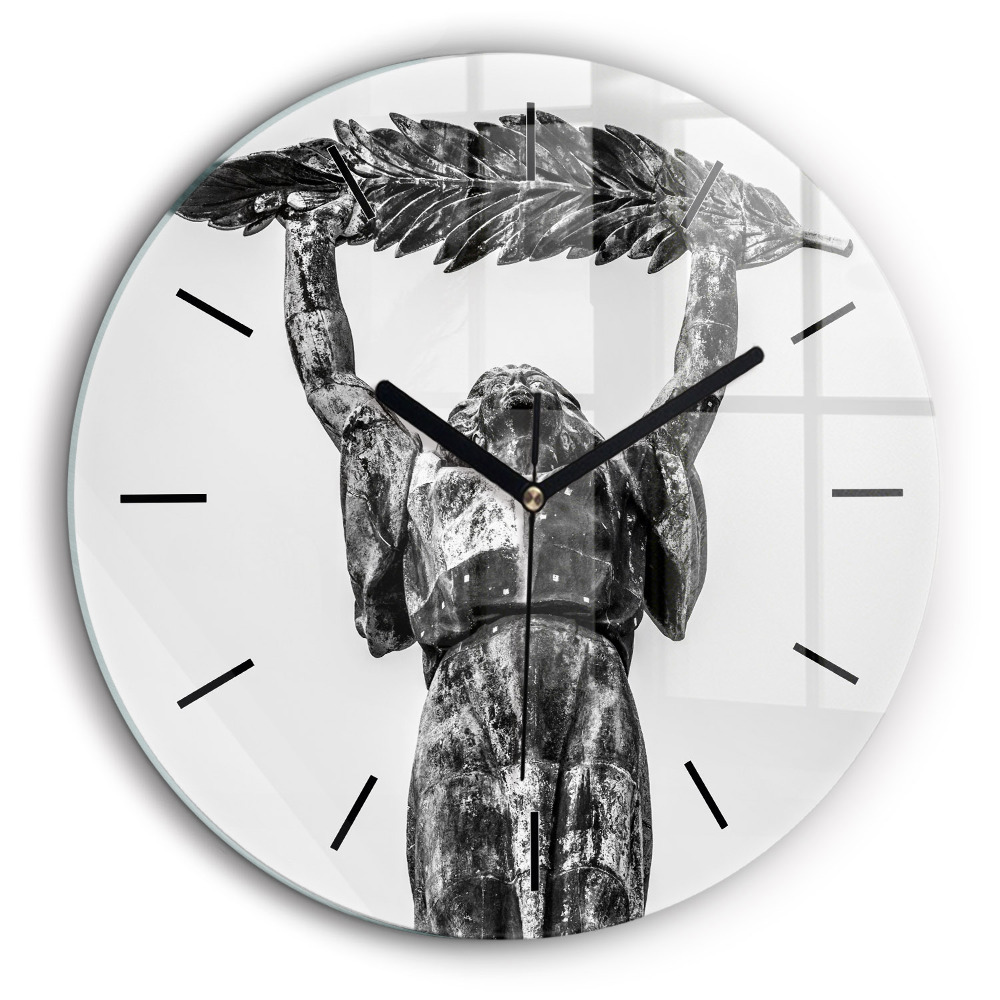 Horloge ronde 60 cm Statue de la Liberté à Budapest