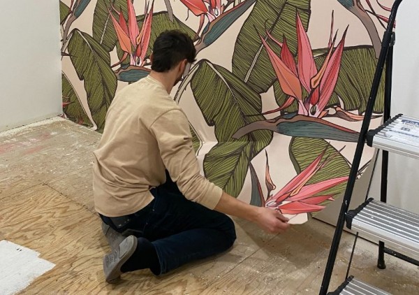 Problèmes liés à la pose de papier peint - que faut-il éviter ?